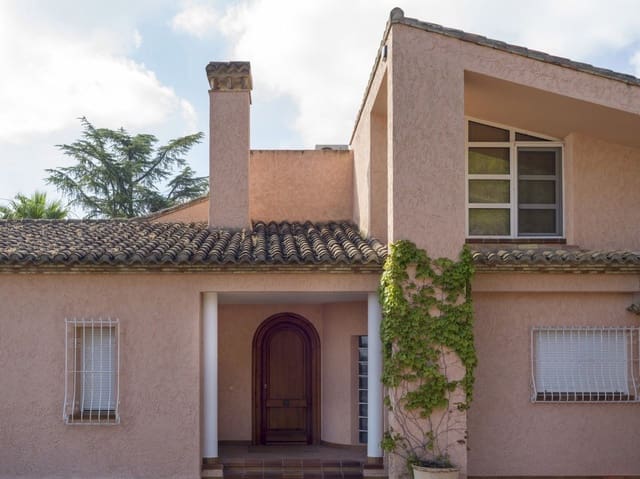 5 sovrum Villa till salu i Ontinyent med pool garage - 620 000 € (Ref: 9486912)