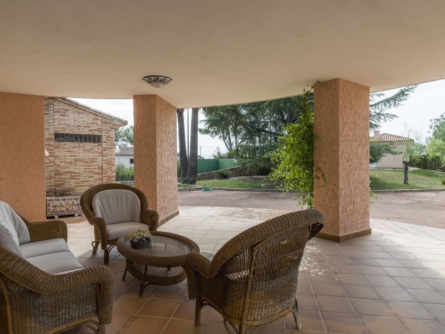 5 bedroom Villa for sale in Ontinyent with pool garage - € 620,000 (Ref: 9486912)