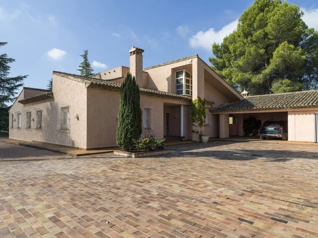 5 sovrum Villa till salu i Ontinyent med pool garage - 620 000 € (Ref: 9486912)