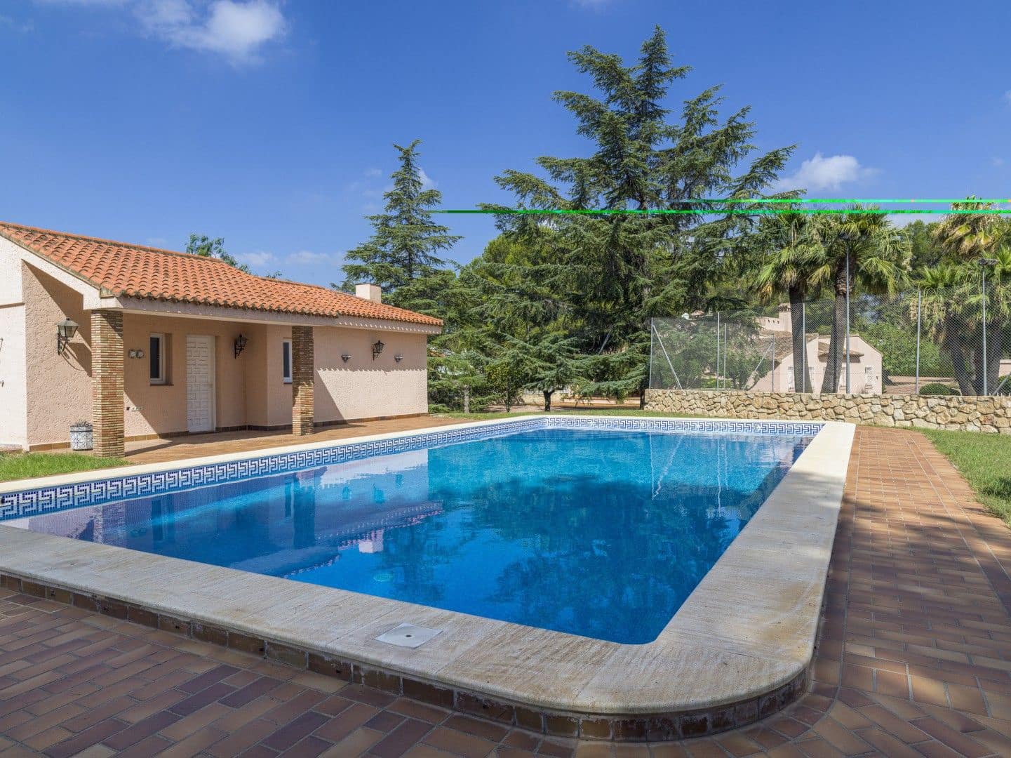 5 bedroom Villa for sale in Ontinyent with pool garage - € 620,000 (Ref: 9486912)