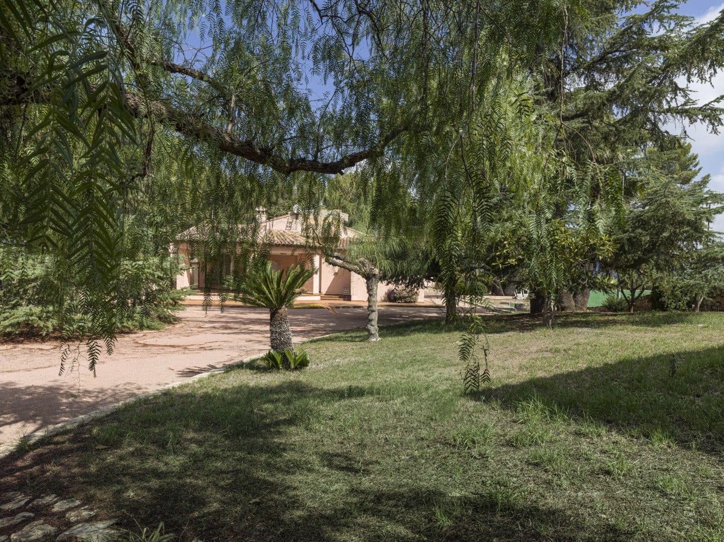 5 bedroom Villa for sale in Ontinyent with pool garage - € 620,000 (Ref: 9486912)