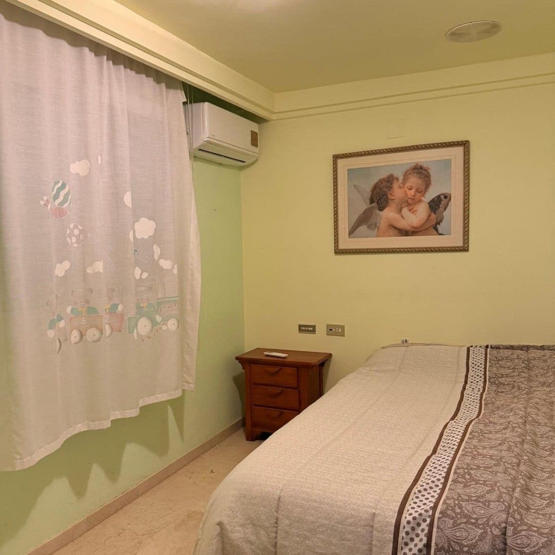 4 bedroom Flat for sale in Albaida with garage - € 245,000 (Ref: 9590616)