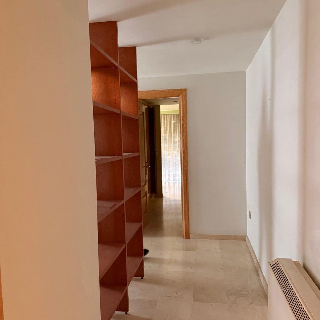 4 bedroom Flat for sale in Albaida with garage - € 245,000 (Ref: 9590616)