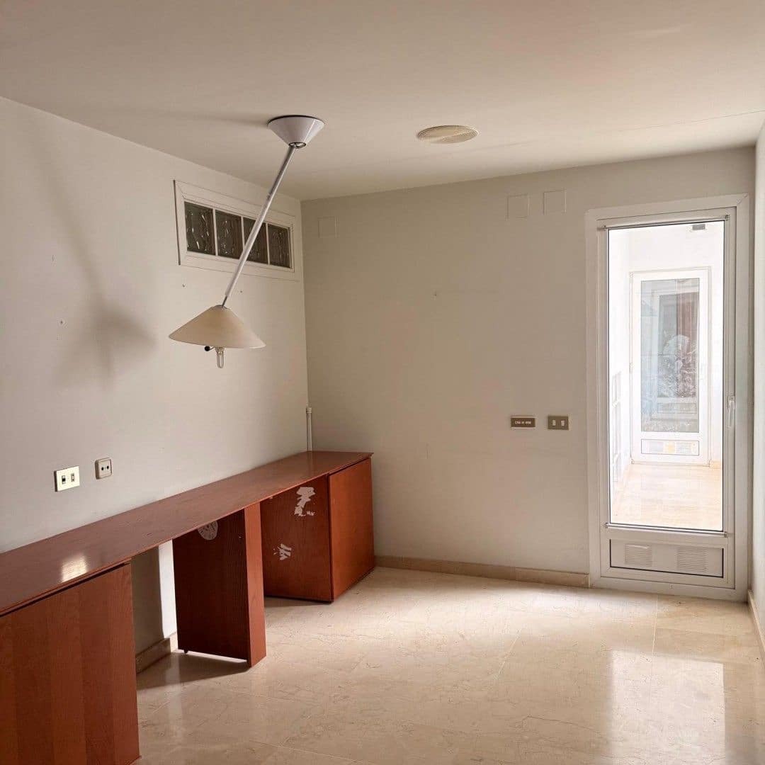 4 bedroom Flat for sale in Albaida with garage - € 245,000 (Ref: 9590616)