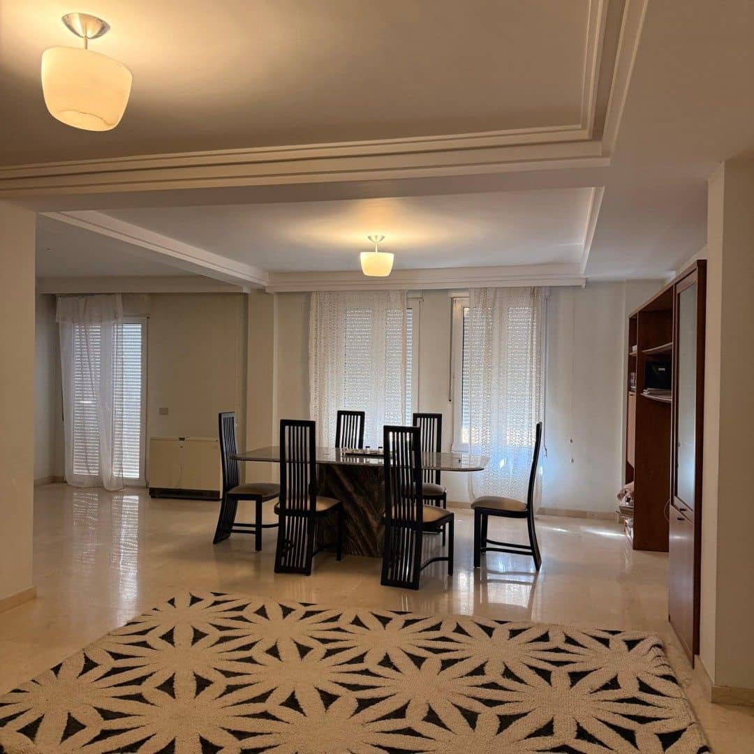 4 bedroom Flat for sale in Albaida with garage - € 245,000 (Ref: 9590616)