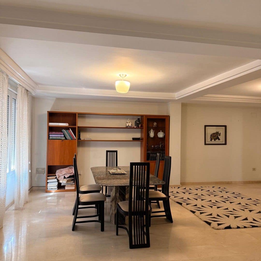 4 bedroom Flat for sale in Albaida with garage - € 245,000 (Ref: 9590616)