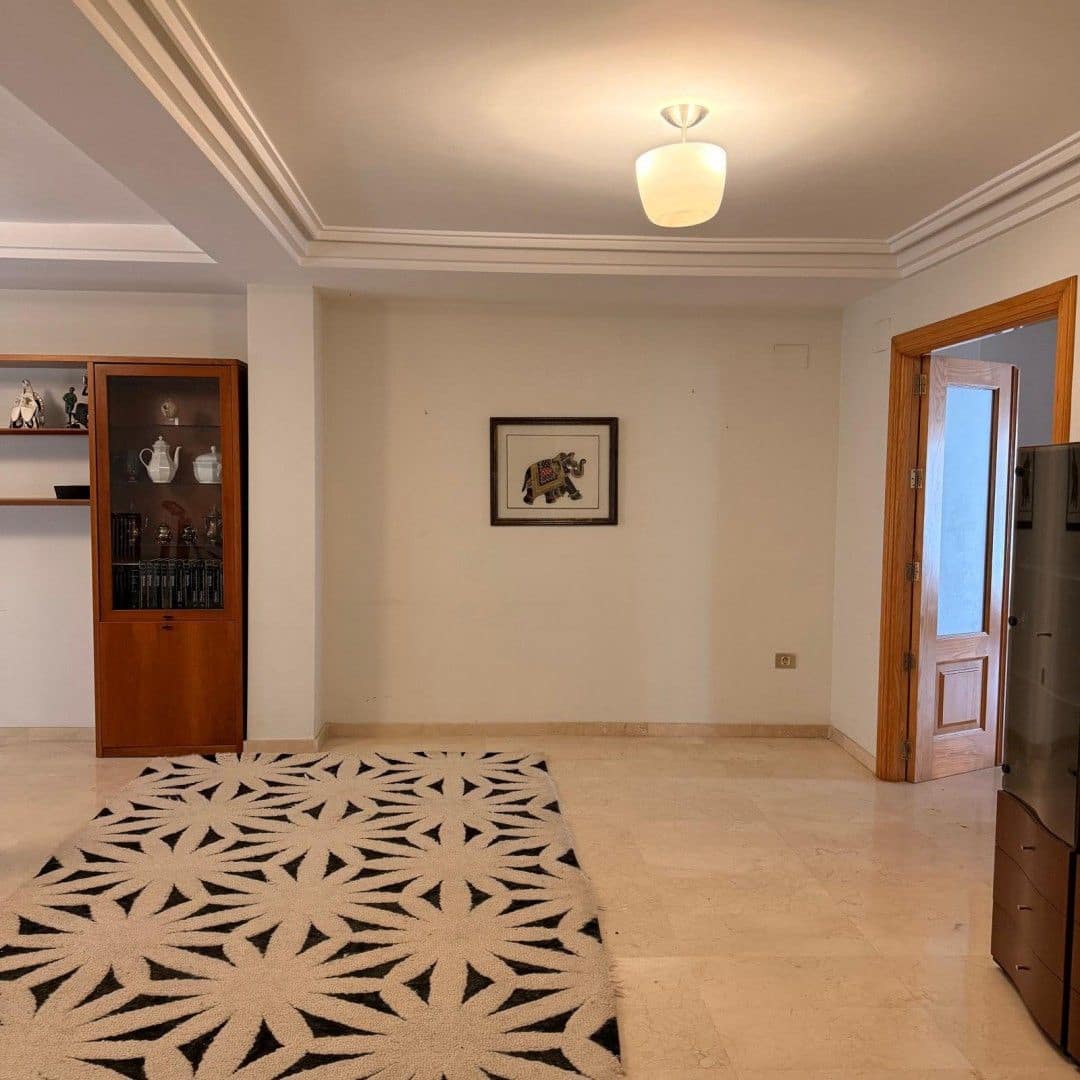 4 bedroom Flat for sale in Albaida with garage - € 245,000 (Ref: 9590616)