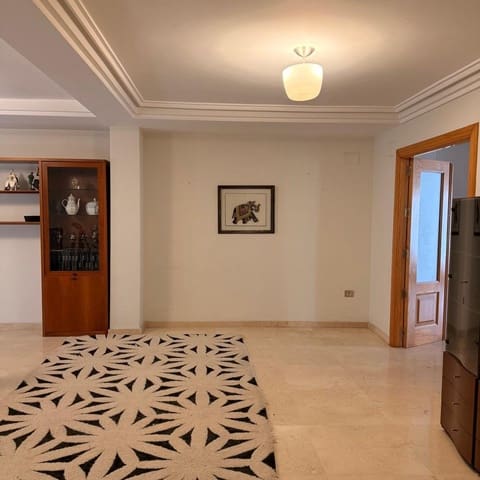 4 sovrum Lägenhet till salu i Albaida med garage - 245 000 € (Ref: 9590616)