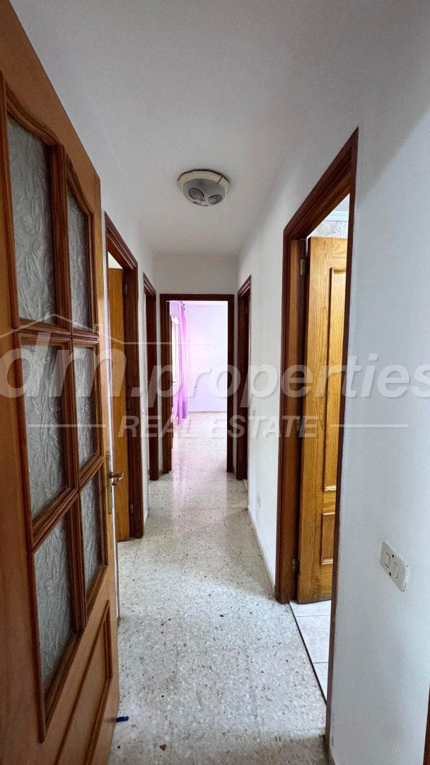 3 bedroom Apartment for sale in Los Cristianos with garage - € 380,000 (Ref: 10008771)