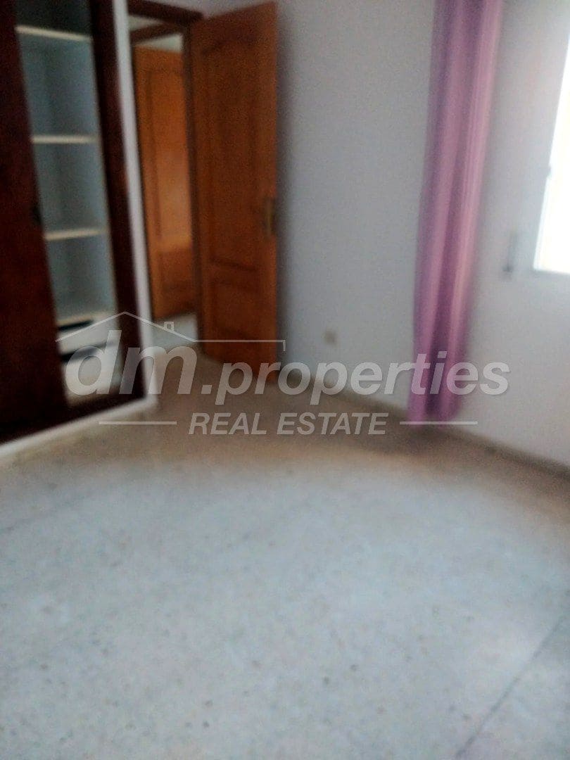 3 bedroom Apartment for sale in Los Cristianos with garage - € 380,000 (Ref: 10008771)