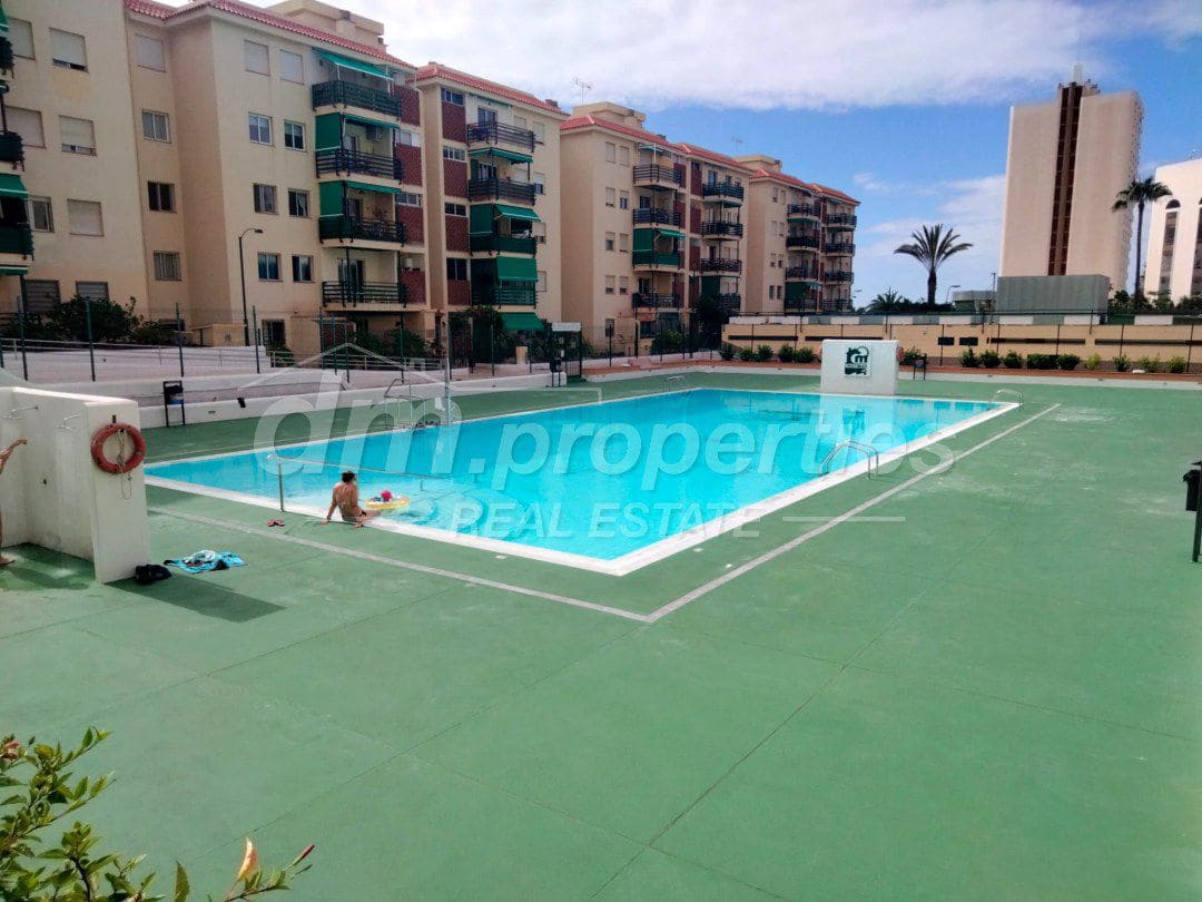 3 bedroom Apartment for sale in Los Cristianos with garage - € 380,000 (Ref: 10008771)