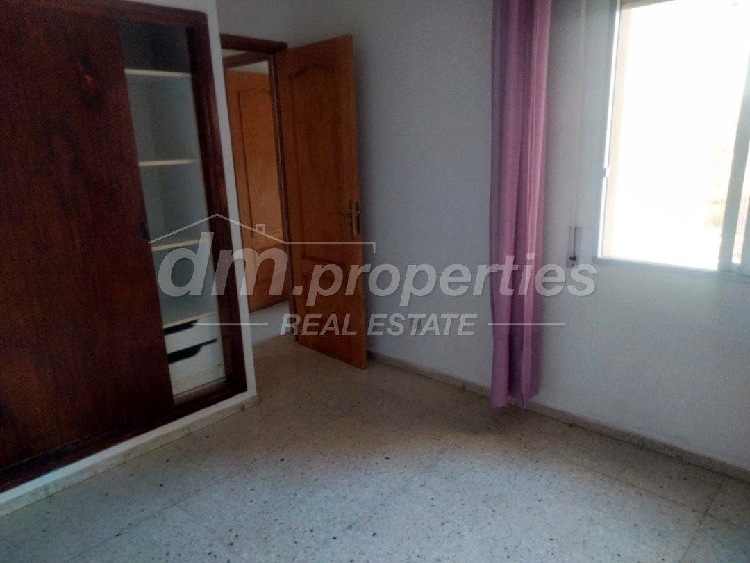 3 bedroom Apartment for sale in Los Cristianos with garage - € 380,000 (Ref: 10008771)