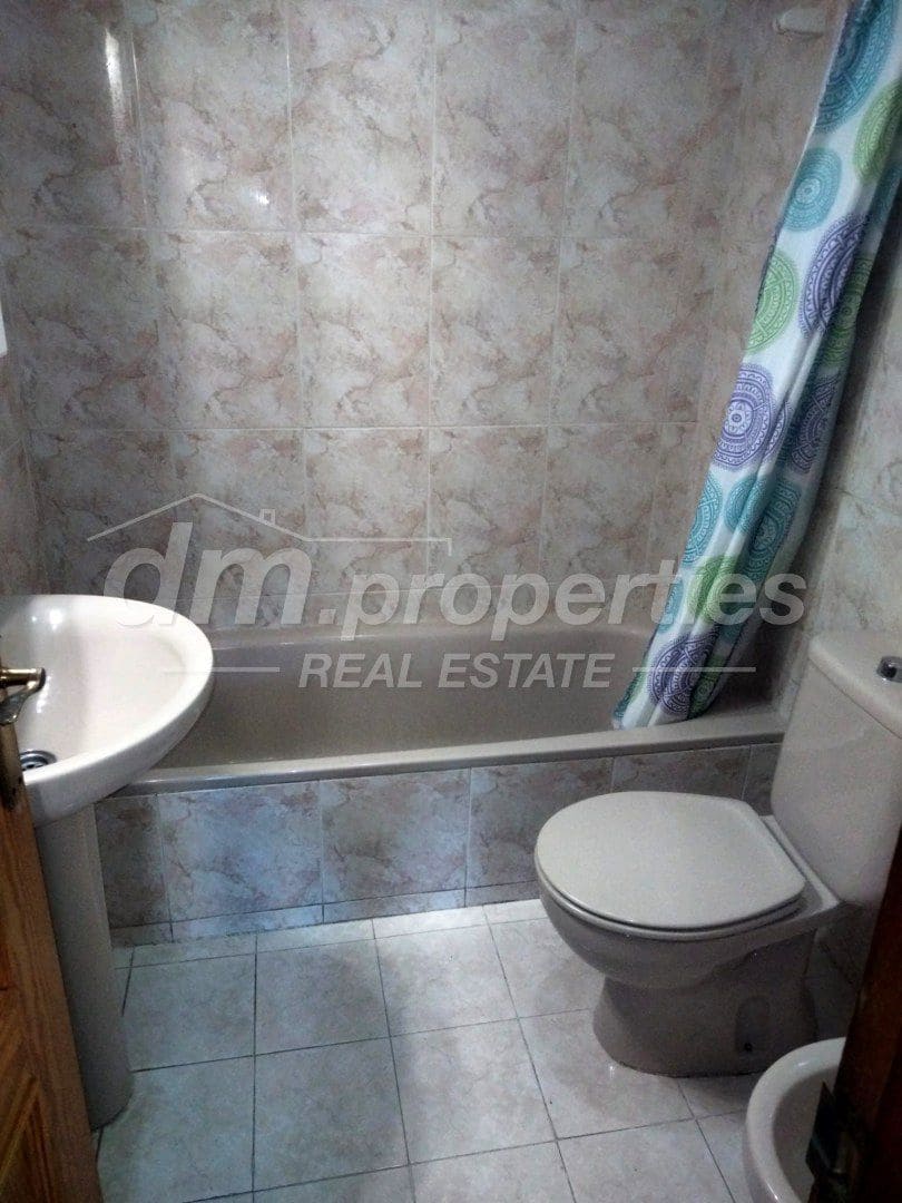 3 bedroom Apartment for sale in Los Cristianos with garage - € 380,000 (Ref: 10008771)
