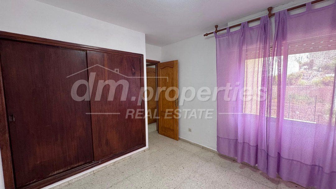 3 bedroom Apartment for sale in Los Cristianos with garage - € 380,000 (Ref: 10008771)