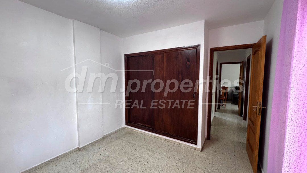 3 bedroom Apartment for sale in Los Cristianos with garage - € 380,000 (Ref: 10008771)