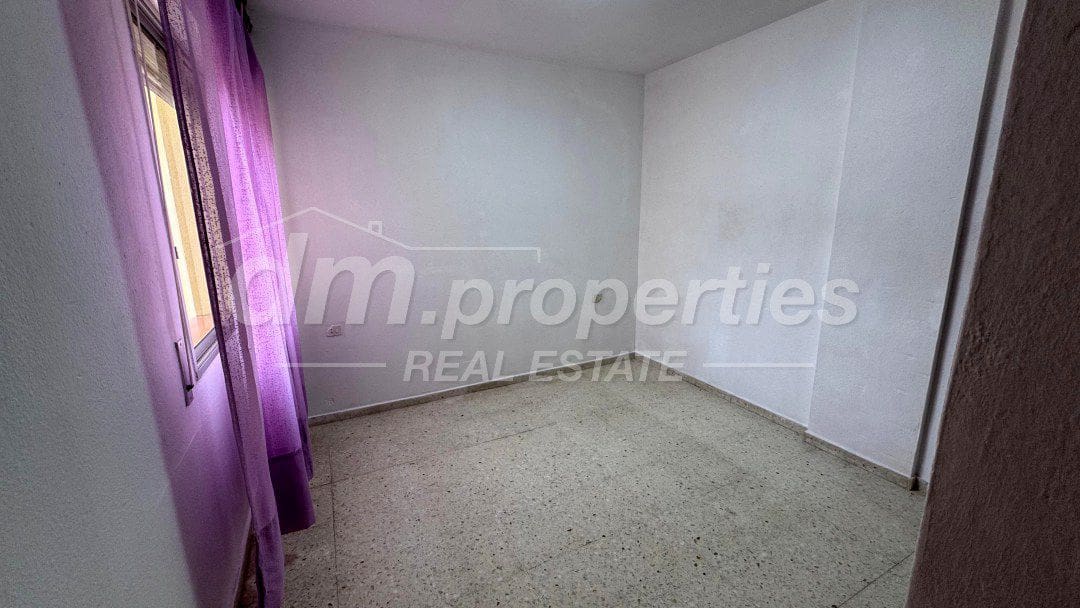 3 bedroom Apartment for sale in Los Cristianos with garage - € 380,000 (Ref: 10008771)