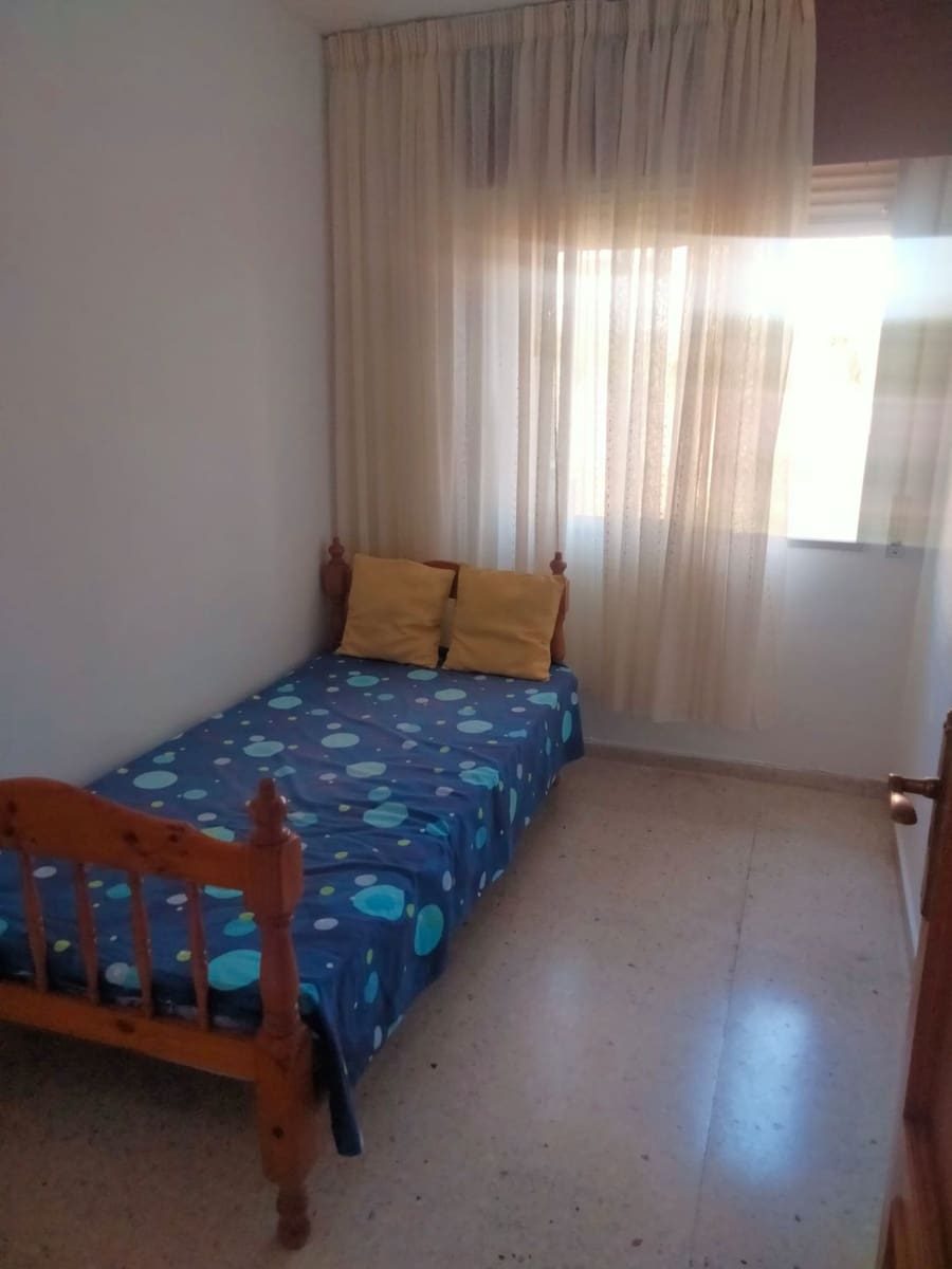 3 bedroom Apartment for sale in Los Cristianos with garage - € 380,000 (Ref: 10008771)