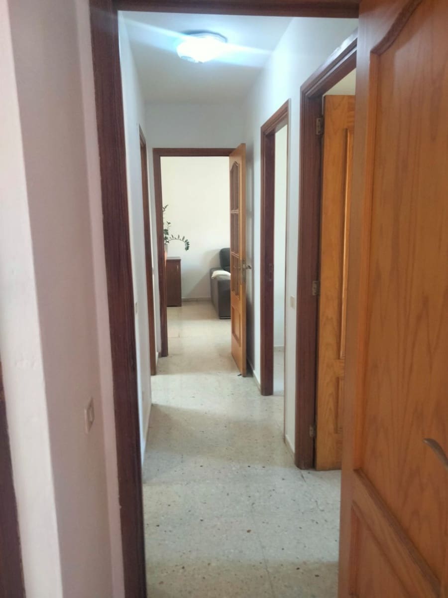 3 bedroom Apartment for sale in Los Cristianos with garage - € 380,000 (Ref: 10008771)