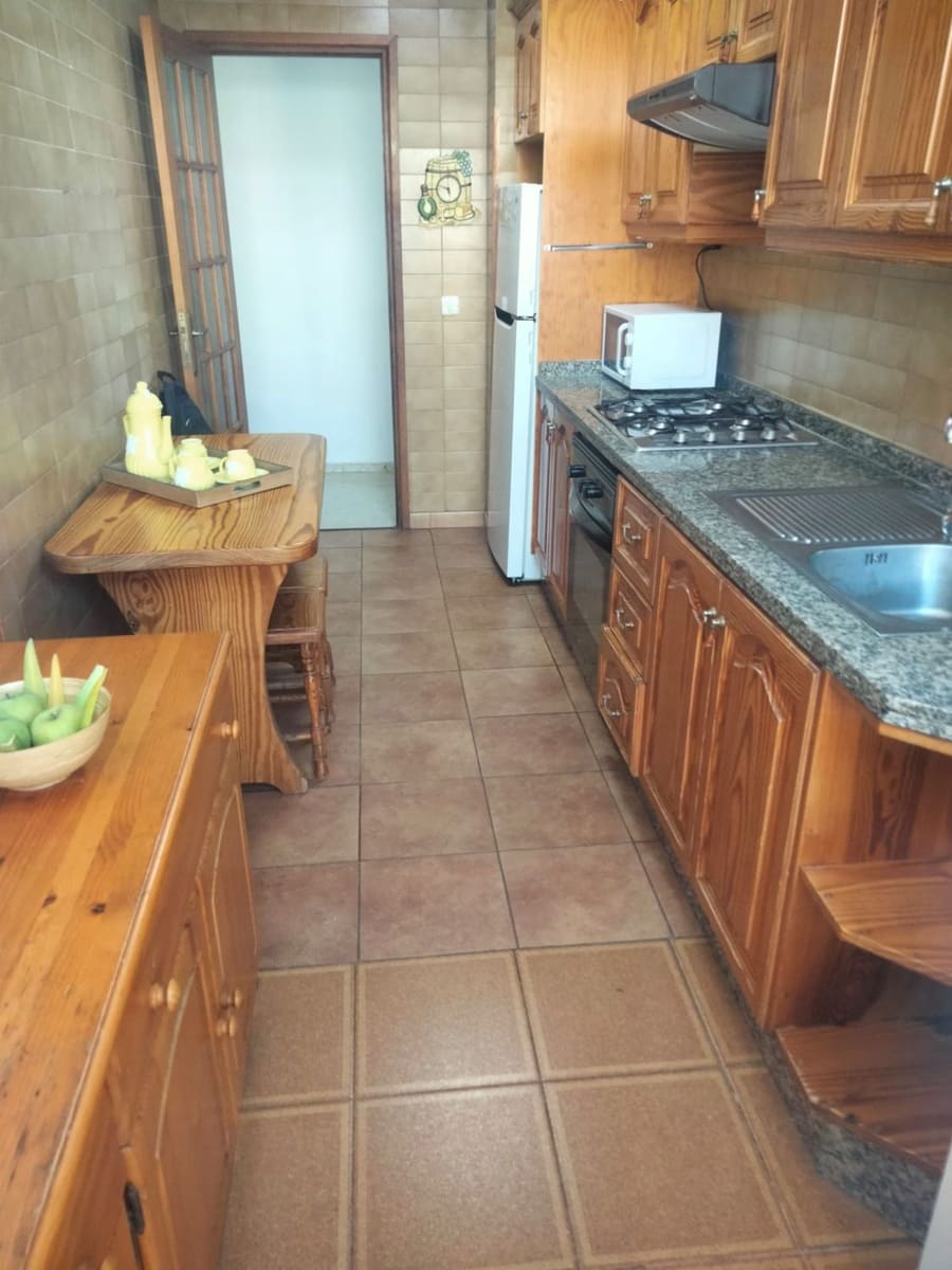 3 bedroom Apartment for sale in Los Cristianos with garage - € 380,000 (Ref: 10008771)