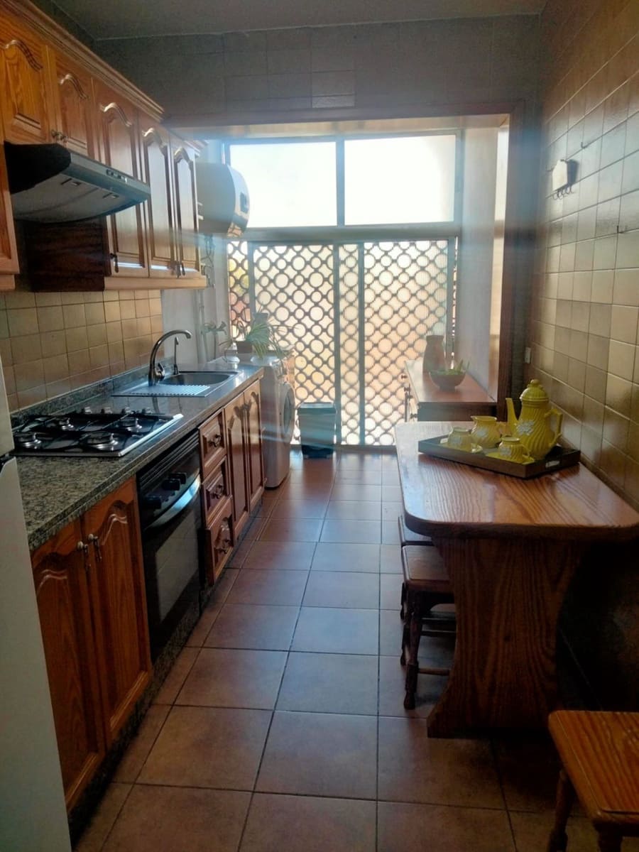 3 bedroom Apartment for sale in Los Cristianos with garage - € 380,000 (Ref: 10008771)