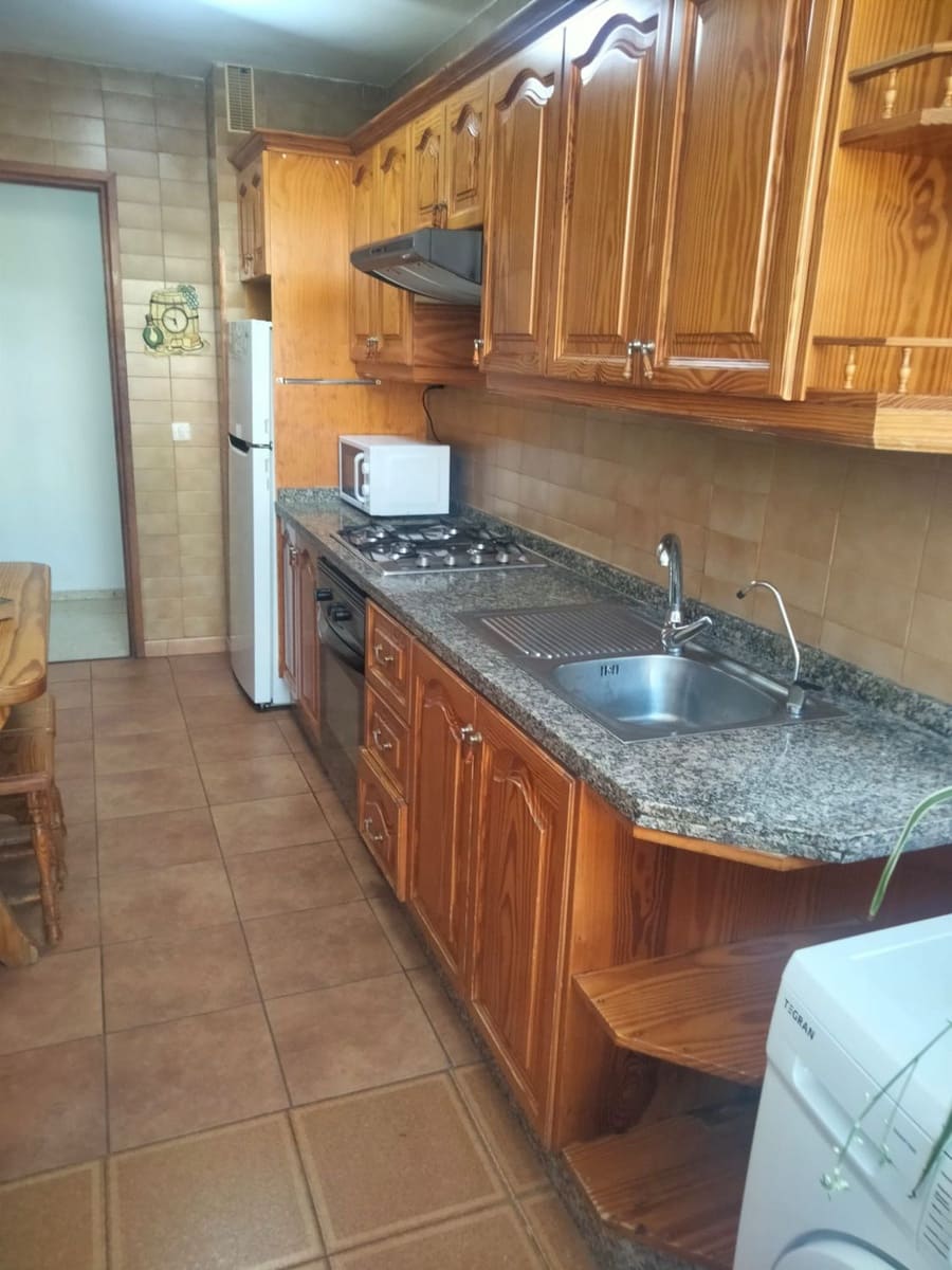 3 bedroom Apartment for sale in Los Cristianos with garage - € 380,000 (Ref: 10008771)