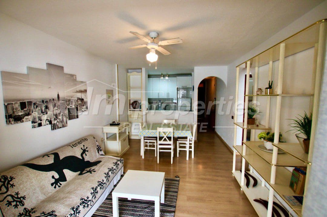 Apartamento de 2 habitaciones en Los Cristianos en venta - 430.000 € (Ref: 10012981)