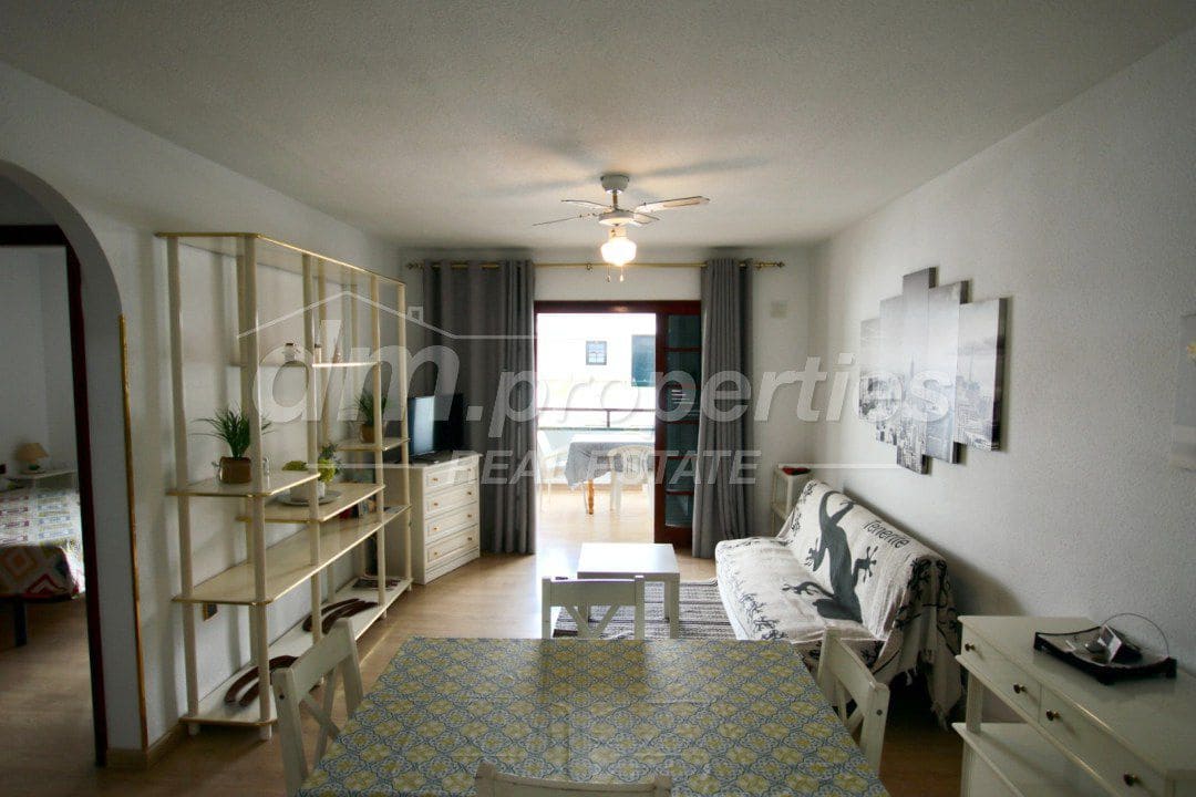 Apartamento de 2 habitaciones en Los Cristianos en venta - 430.000 € (Ref: 10012981)