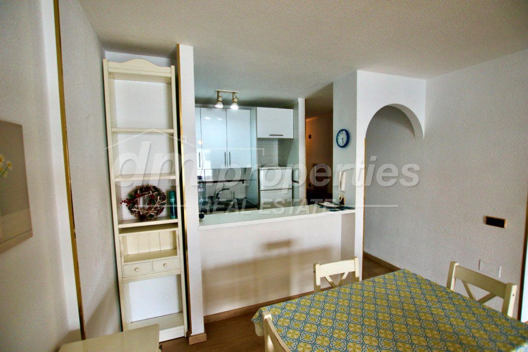 Apartamento de 2 habitaciones en Los Cristianos en venta - 430.000 € (Ref: 10012981)
