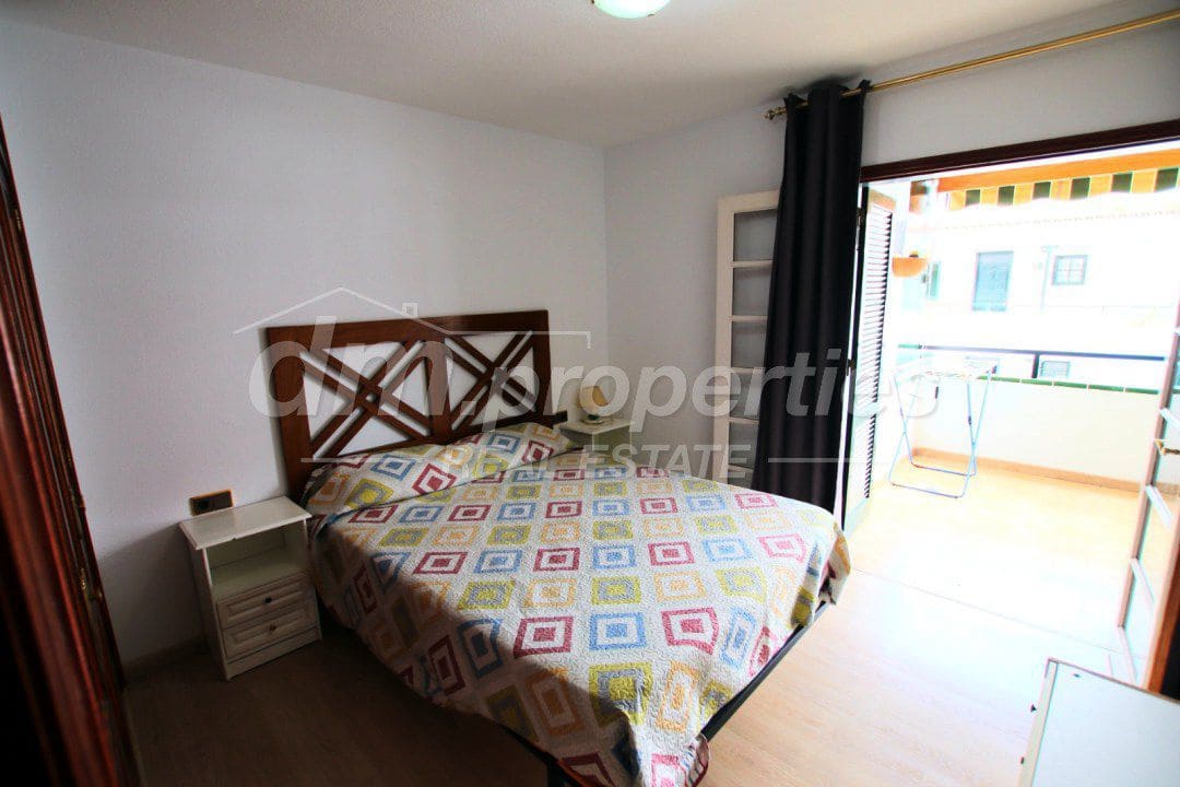 Apartamento de 2 habitaciones en Los Cristianos en venta - 430.000 € (Ref: 10012981)