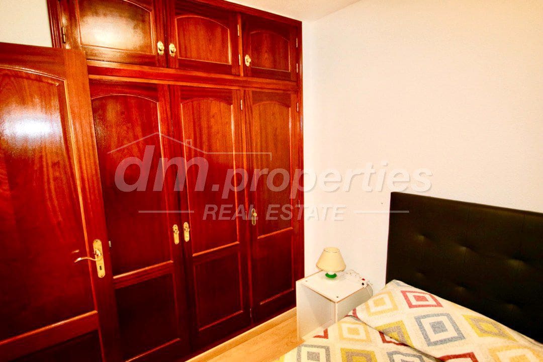 Apartamento de 2 habitaciones en Los Cristianos en venta - 430.000 € (Ref: 10012981)