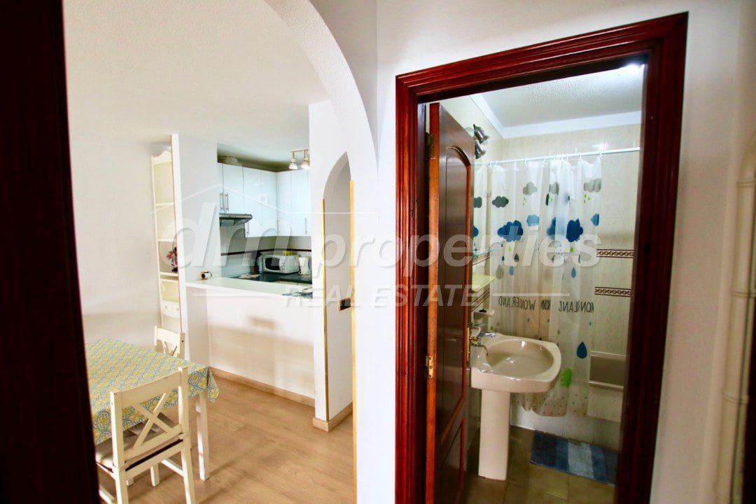 Apartamento de 2 habitaciones en Los Cristianos en venta - 430.000 € (Ref: 10012981)