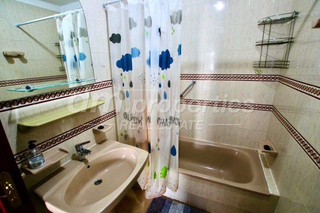 Apartamento de 2 habitaciones en Los Cristianos en venta - 430.000 € (Ref: 10012981)
