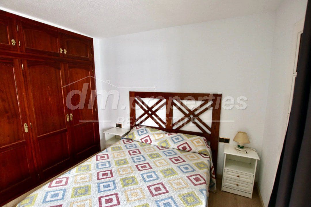 Apartamento de 2 habitaciones en Los Cristianos en venta - 430.000 € (Ref: 10012981)