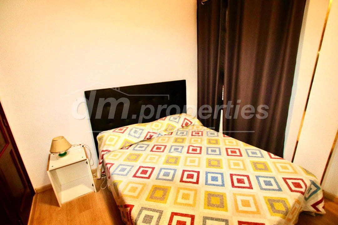 Apartamento de 2 habitaciones en Los Cristianos en venta - 430.000 € (Ref: 10012981)
