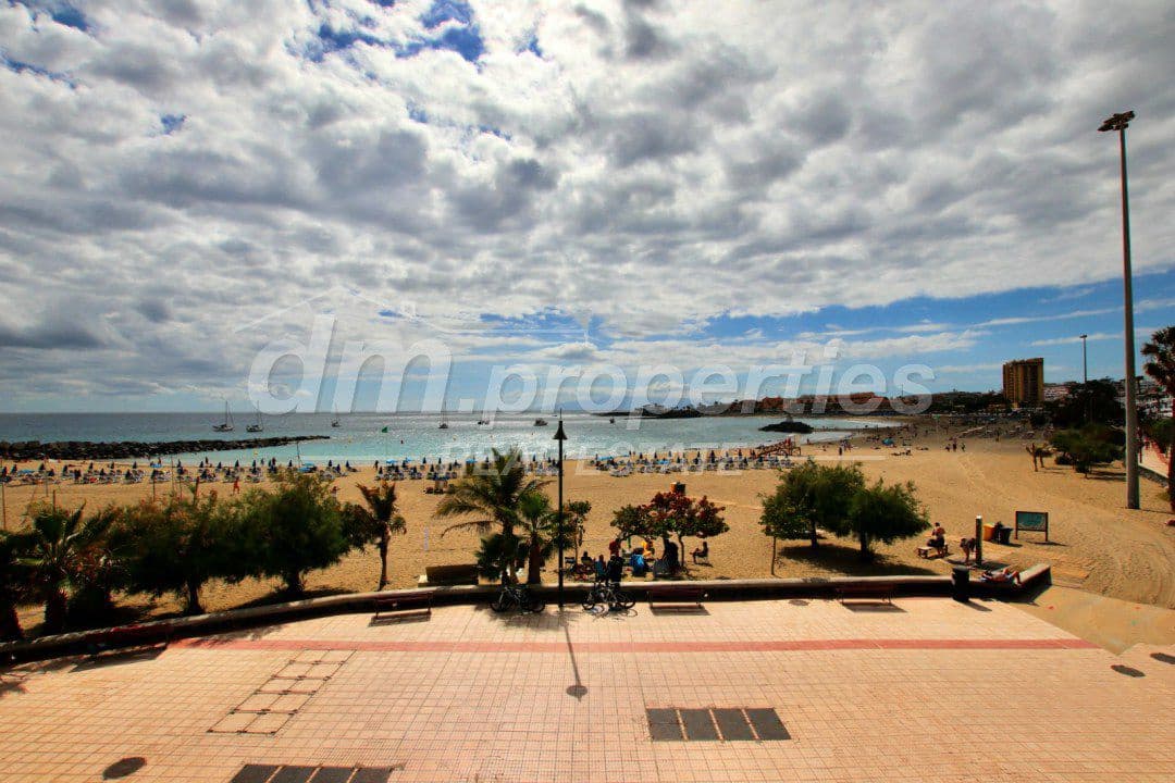Apartamento de 2 habitaciones en Los Cristianos en venta - 430.000 € (Ref: 10012981)