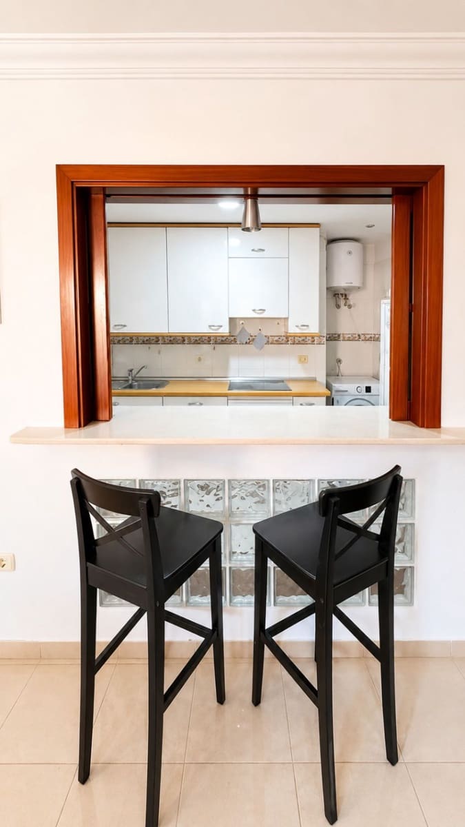 1 bedroom Apartment for sale in Los Cristianos with garage - € 273,000 (Ref: 10017237)