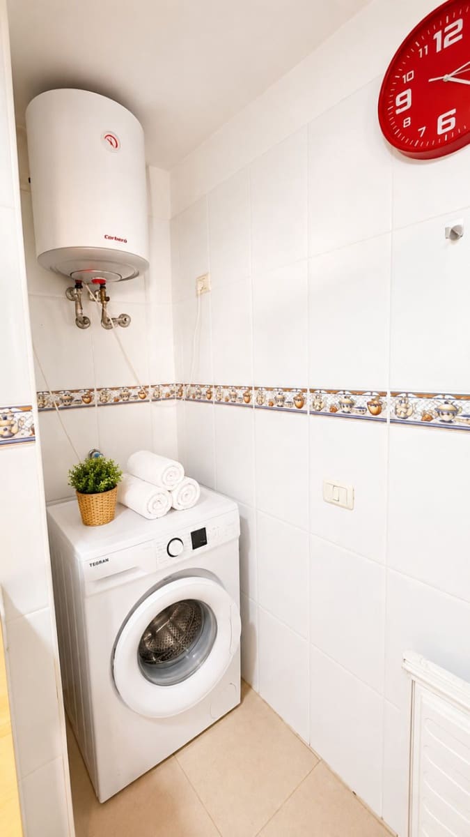 1 bedroom Apartment for sale in Los Cristianos with garage - € 273,000 (Ref: 10017237)