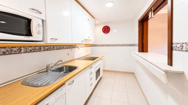 1 bedroom Apartment for sale in Los Cristianos, Arona with garage - € 273,000 (Ref: 10017237)