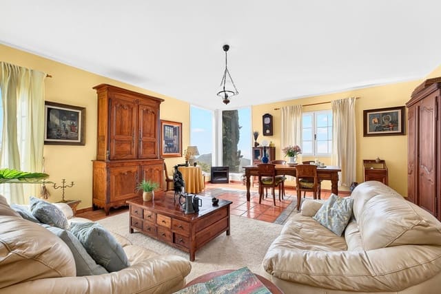 3 soveværelse Villa til salg i La Camella, Arona - € 650.000 (Ref: 10026965)