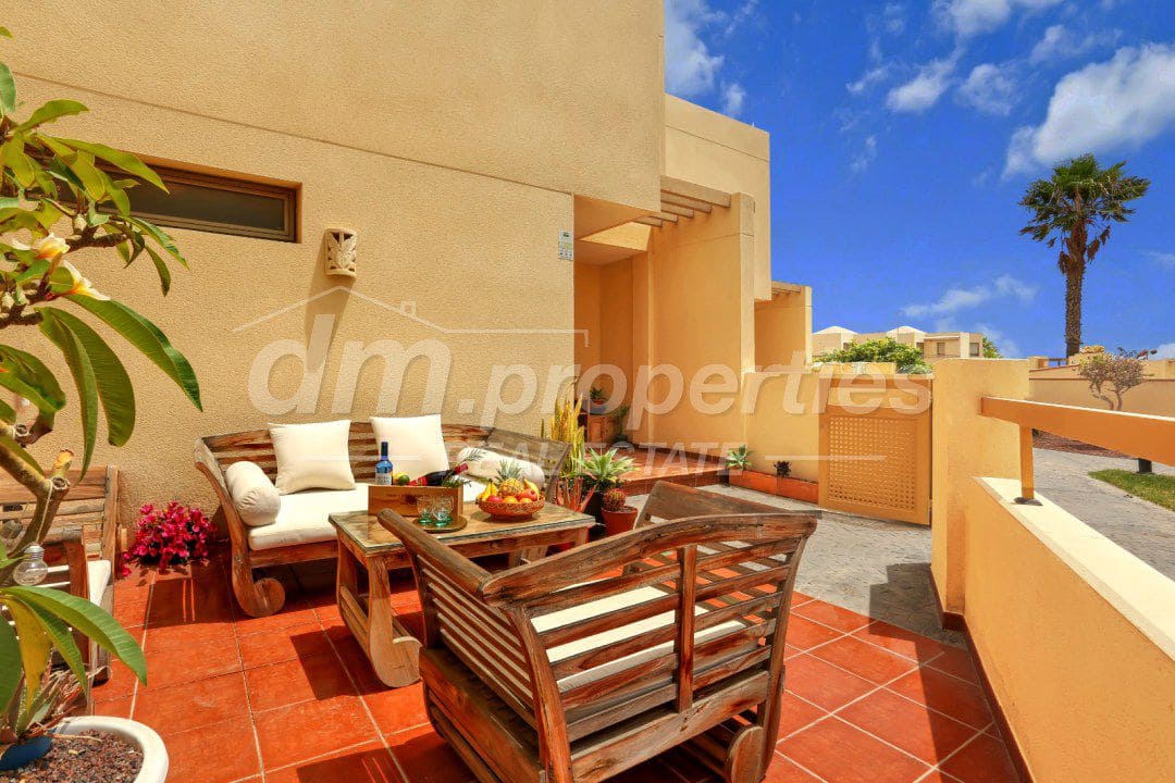 4 bedroom Terraced Villa for sale in La Tejita with garage - € 595,000 (Ref: 10061432)