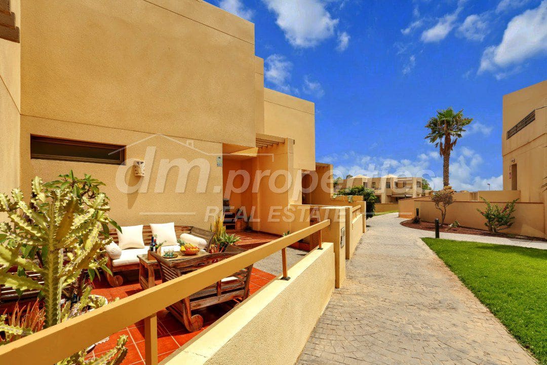 4 bedroom Terraced Villa for sale in La Tejita with garage - € 595,000 (Ref: 10061432)