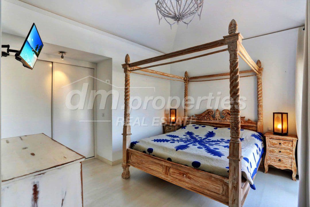 4 bedroom Terraced Villa for sale in La Tejita with garage - € 595,000 (Ref: 10061432)