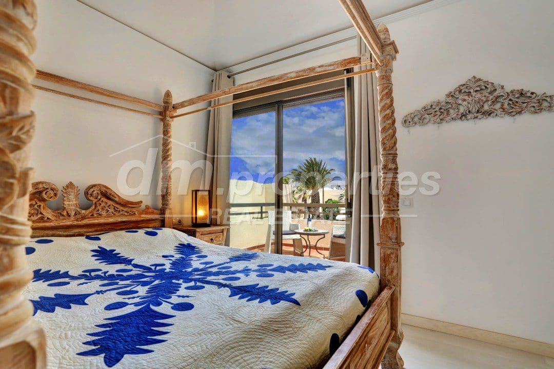 4 bedroom Terraced Villa for sale in La Tejita with garage - € 595,000 (Ref: 10061432)