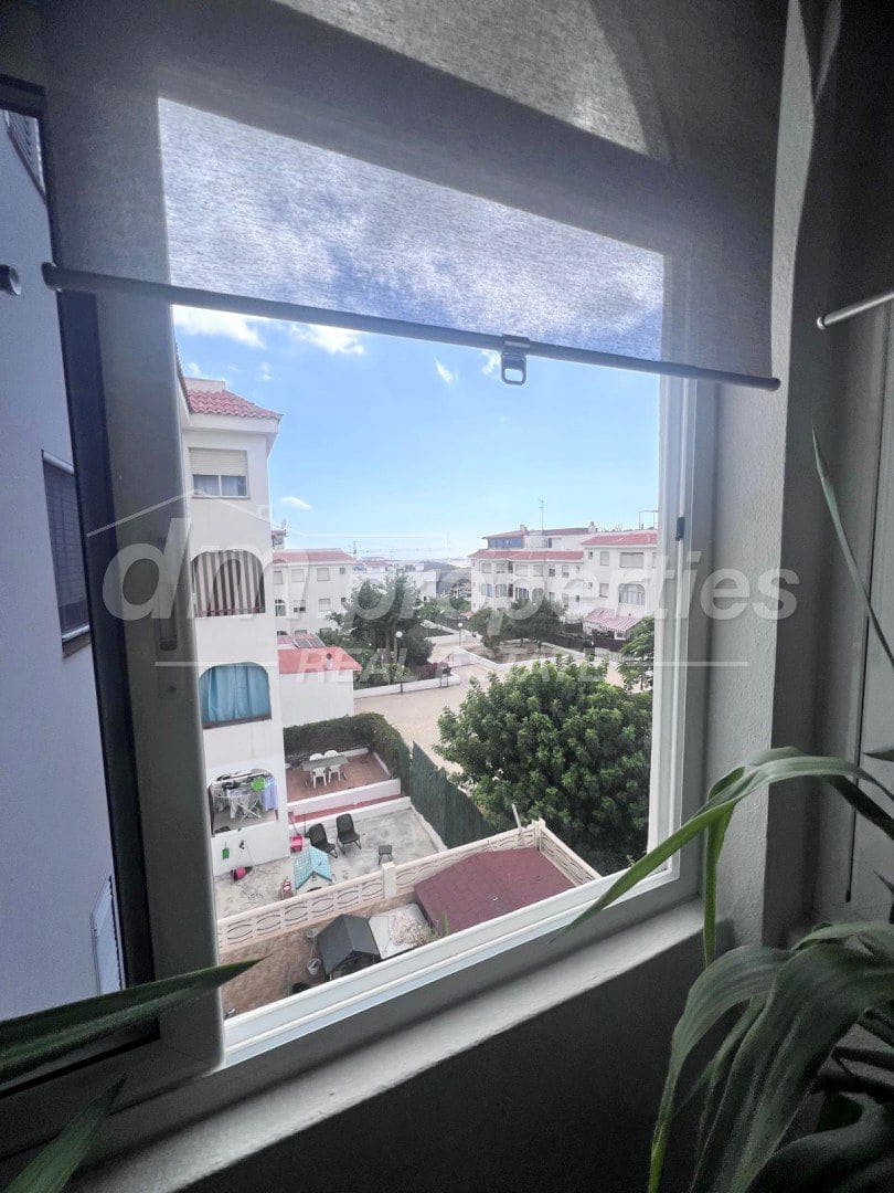 Apartamento de 3 habitaciones en Parque de la Reina en venta con piscina garaje - 298.000 € (Ref: 10123651)