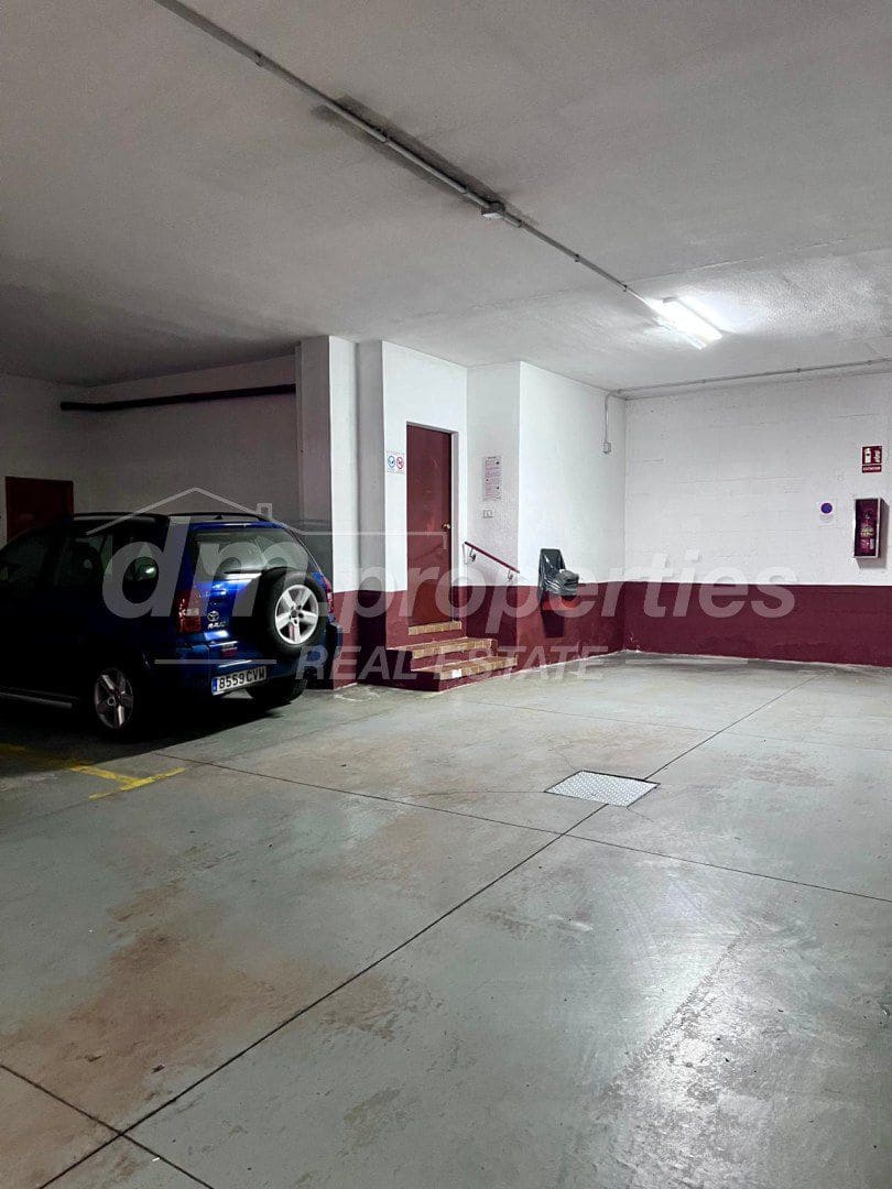 Apartamento de 3 habitaciones en Parque de la Reina en venta con piscina garaje - 298.000 € (Ref: 10123651)