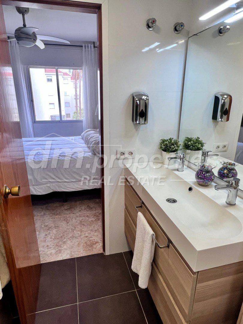 Apartamento de 3 habitaciones en Parque de la Reina en venta con piscina garaje - 298.000 € (Ref: 10123651)