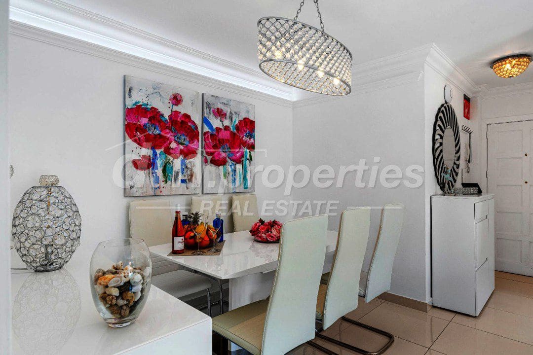 3 sovrum Takvåning till salu i Los Cristianos med pool garage - 499 000 € (Ref: 10142114)