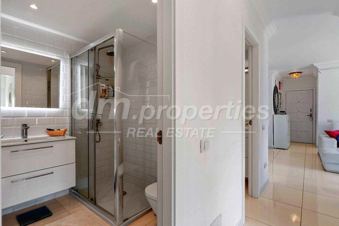 3 sovrum Takvåning till salu i Los Cristianos med pool garage - 499 000 € (Ref: 10142114)