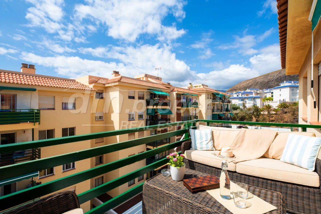 3 sovrum Takvåning till salu i Los Cristianos med pool garage - 499 000 € (Ref: 10142114)