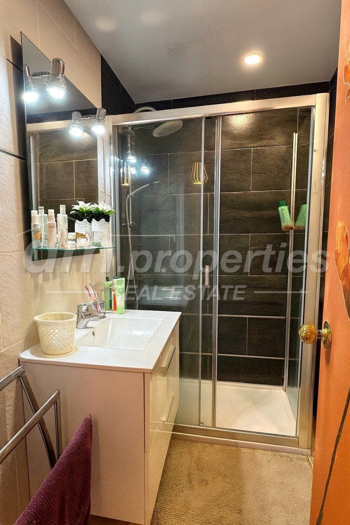 1 makuuhuone Huoneisto myytävänä paikassa Los Cristianos - 290 000 € (Ref: 9739181)